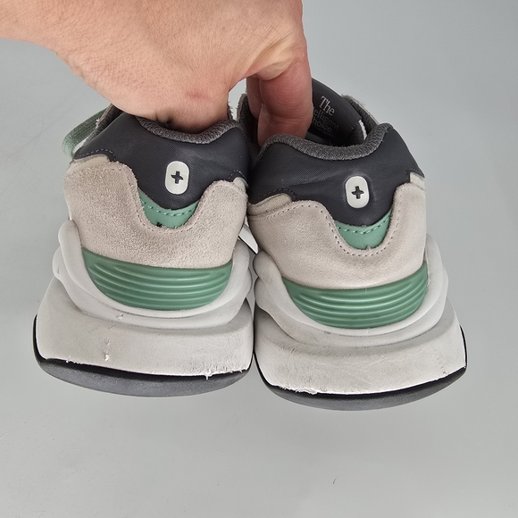 FIGS x New Balance 57/40 'Grey' green sneakers size mens 6.5 womens 8 - Picture 3 of 10